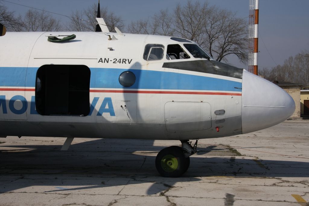 AN-24RV Air Moldova ER-46508 Bild fr-kiv-1072